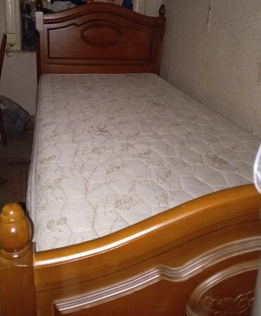 двухместная кровать: Çarpayı goz ağacından demək olar istifadə olunmayib