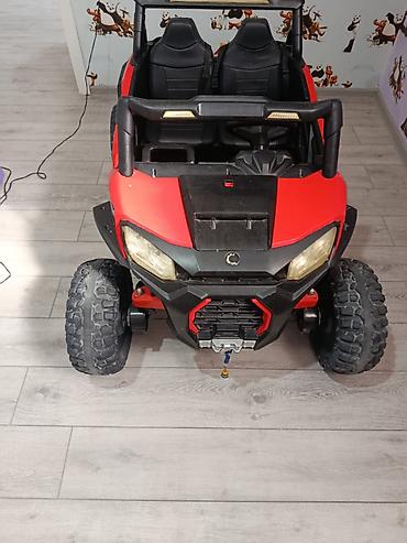 Uşaq üçün elektrik maşınları: Off-road görünüşlü hündür iki nəfərlik,əlavə olaraq arxasında da bir — 1