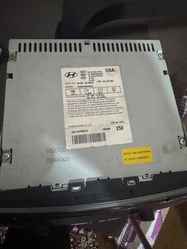 Filtrlər: İdeal vəziyyətdə Hyundai Elantra 2015 üstdən çıxma original monitor