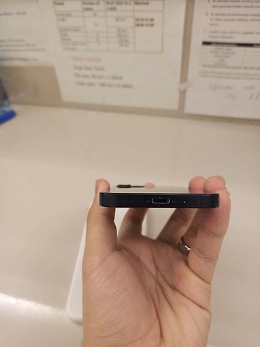 Apple iPhone: IPhone 12, 64 GB, Qara, Face ID — 3