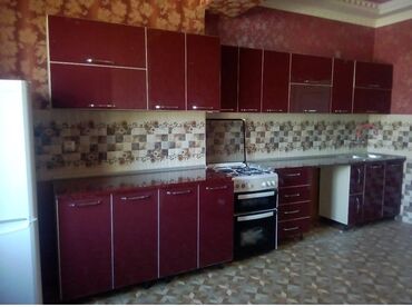 Sifarişlə mətbəx mebeli: Sifarişlə mətbəx dəsti, Özü çəkən petlələr, Mat laminat, Kredit yoxdur, Pulsuz çatdırılma — 24