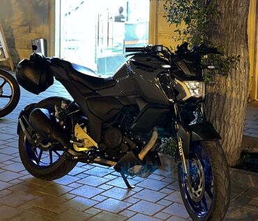 бампера гольф 2: Yamaha - FZS FI V4, 150 sm3, 2024 il, 19300 km