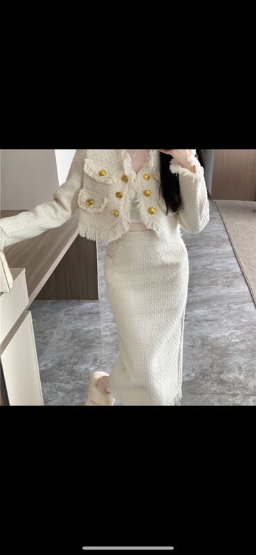 платье с белым воротником: Пиджак, Классическая модель, Букле, Без воротника, Китай, M (EU 38)