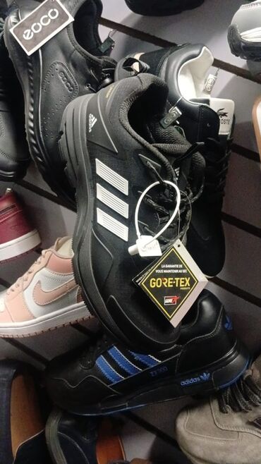 Кроссовки и спортивная обувь: Мужская обувь (несколько моделей) 1) Кроссовки серо‑чёрные Waterproof — 13