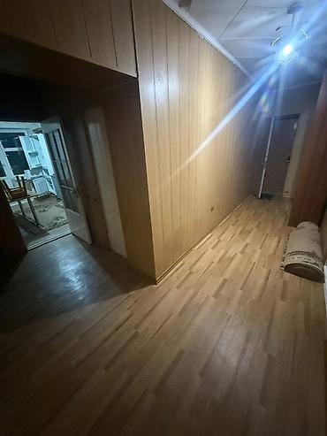 6 микрорайон: 3 комнаты, 70 м², 106 серия, 3 этаж, Косметический ремонт — 1