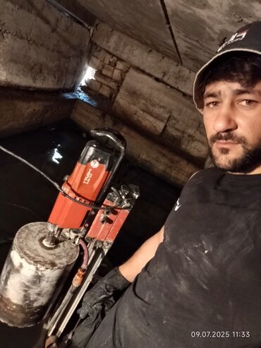 Plitə işləri: Səssiz tozsuz səliqəli kəsim. Beton katlavan monolit kubik