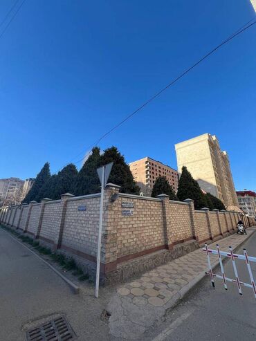 Долгосрочная аренда домов: 400 м², 10 комнат — 1