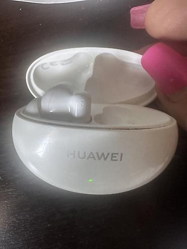 Huawei simsiz qulaqlıq və şarj qutusu - Model: Huawei FreeBuds (oval