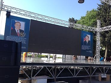 SƏHNƏ VƏ LED EKRAN KOMPLEKTİ – AÇIQ HAVA TƏDBİRLƏRİ ÜÇÜN Açıq məkan