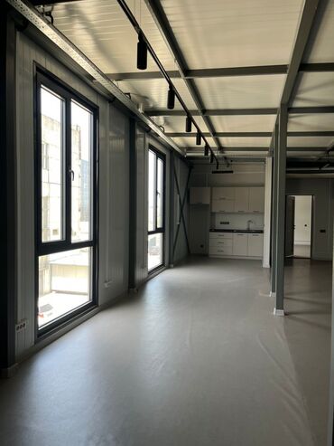 Офисы: Сдаю Офис, 90 м², В административном здании, С отдельной кухней, С отдельным входом, С отдельным сан узлом — 4