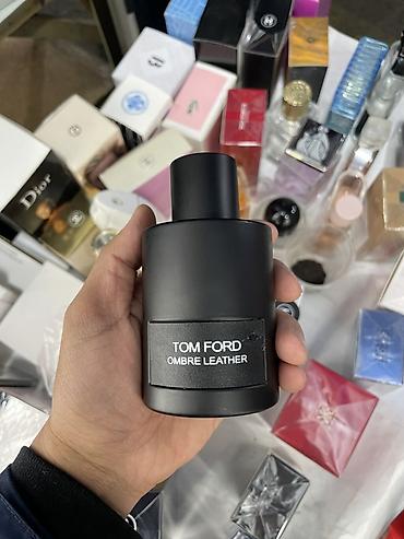 Парфюмерия: Парфюмерия (eau de parfum) различных ароматов. Ассортимент на фото: - — 1