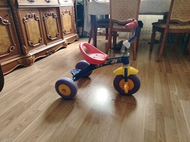 tutacaqlı üçtəkərli velosiped: Üç təkərli Uşaq velosipedi 12"