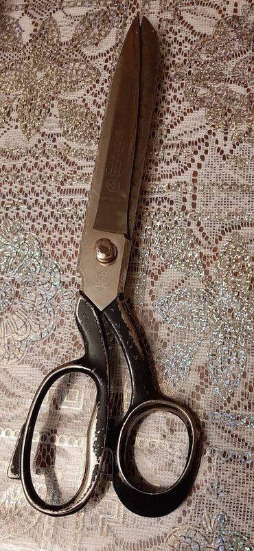 Toy paltarları və aksesuarları: Mundial Brazil ZT 490 12NP-SR seriyalı dərzi qayçısı. İşlənmiş