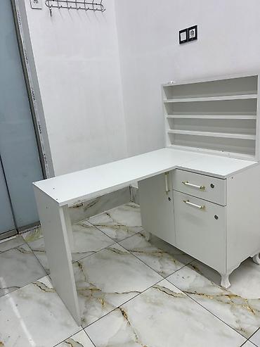 meftil satisi: 2 ədəd manikür masası satılır. 1i 150 Azn. 2 ay işlənib yeni kimidir — 2