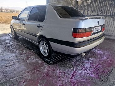 Volkswagen: Volkswagen Vento: 1996 г., 1.8 л, Механика, Бензин, Седан — 7