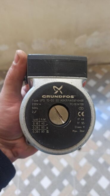 радиатор комби: Nasos, İstilik radiatorları üçün, quraşdırılma Səthi