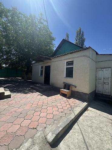 Продажа коттеджей и домов: Продается дом. 4 сот. Все документы в порядке. Есть магазин и баня для — 8