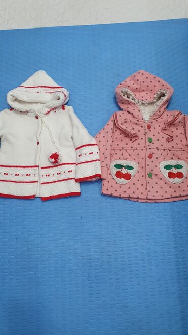 кофта школьная на девочку: Кофточка 
Курточка на весну-осень
на девочку 1-2года
за всё 300сом