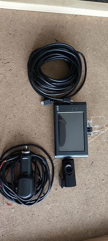 Avtoelektronika: İki kameralı avtomobil videoregistrator dəsti Xüsusiyyətlər: - Ön — 2
