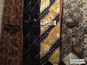 Kape i aksesoari: VERSACE, DAKS London Yves Saint Laurent Christian Dior Burberry — 12