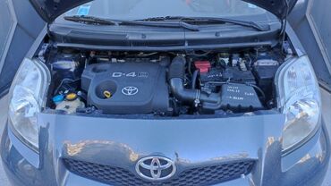 Toyota: Toyota Yaris: 1.4 l. | 2010 έ. Χάτσμπακ — 4