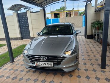 серый hyundai: Hyundai Sonata: 2019 г., 2 л, Автомат, Газ, Седан