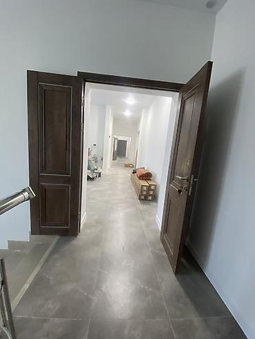 Аренда ангаров: СДАЁТСЯ КОММЕРЧЕСКОЕ ПОМЕЩЕНИЕ — 539 м² ПЕРВАЯ ЛИНИЯ, Бульвар Эркиндик — 39
