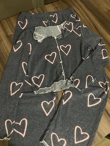 Gecəliklər: Qadın pijama dəsti Yenidir her birin 60 azn almisam ama endirimle — 3