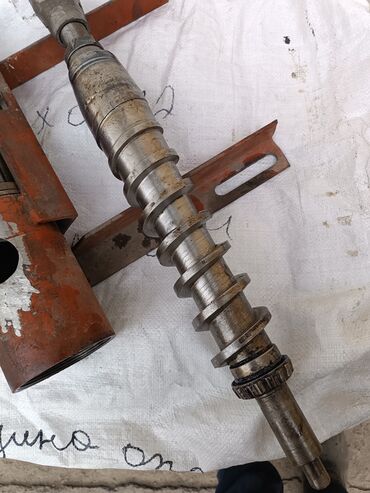 Масло, консервы: Шнековый Маслопресс.Маслобойка . только шнек вал и стол. рабочий — 10