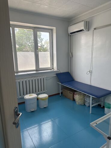 Коммерческая недвижимость: Сдаю Кабинет Для гинеколога, Для косметолога, Для психолога, В административном здании, 20 м², Долгосрочно, 1 линия