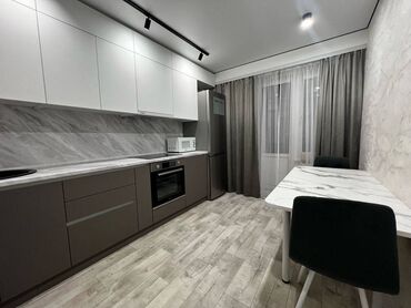 Посуточная аренда квартир: 1 комната, Душевая кабина, Постельное белье, Кондиционер — 13