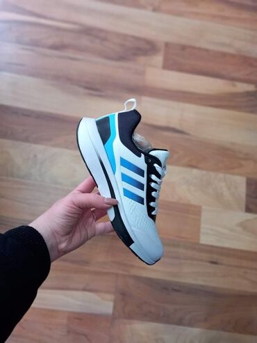 Women's Sneakers and athletic shoes: 41 — 5