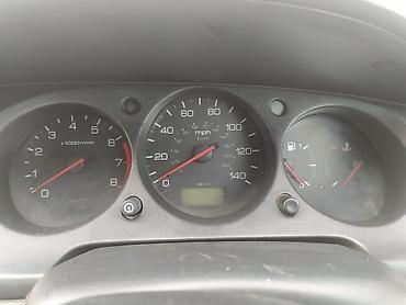 салон автомобиля: Honda Accord: 2002 г., 2 л, Автомат, Бензин, Седан — 7