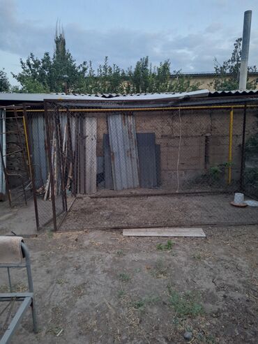 седло для лошади цена: Продаю вольер .Размеры 3 метра в длину, 2 метра высоту и 1. 5 в