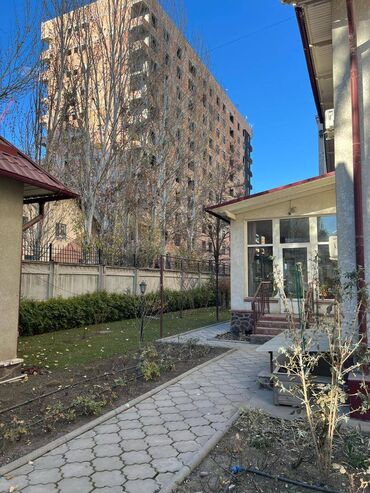 Долгосрочная аренда домов: 400 м², 10 комнат — 26