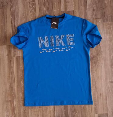 Majice: M-2xl
1400 na lalafo.rs — 12 Majice: M-2xl
1400 — 12