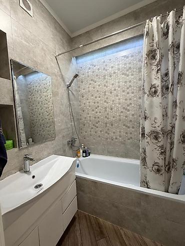 юни з: 3 комнаты, 93 м², сквер Тоголок Молдо Элитка, 4 этаж, Евроремонт — 5