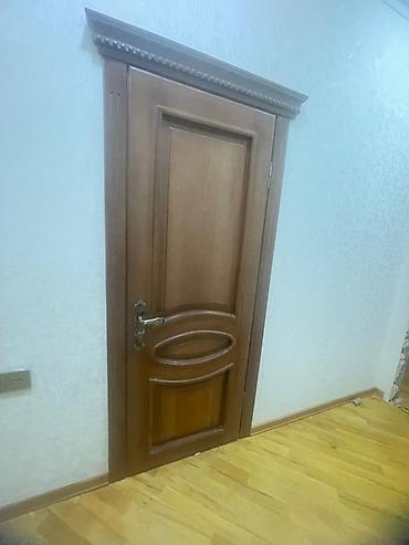 qapilar ve qiymetleri: Tək qapılar 200 cüt olanlar 350 əla vəziyyətdərir. Təmiz qoz — 8