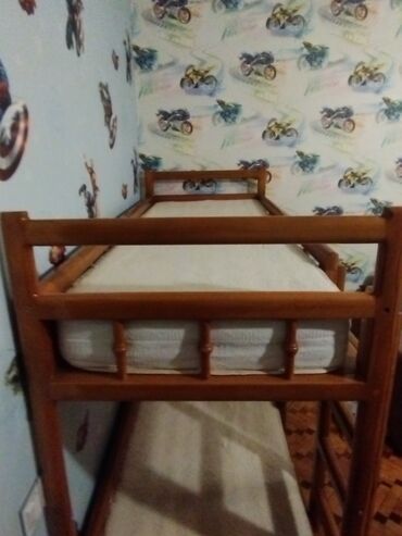 детская кровать качалка: Б/у, Для девочки и мальчика, С матрасом, Без выдвижных ящиков, Азербайджан