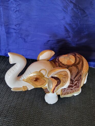 Figure: Figura, bоја - Šareno, Novo — 5