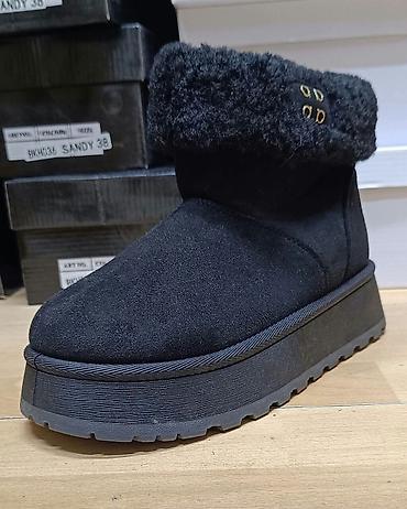 tommy hilfiger zenska obuca: 🍂 Ugg Nov Model🍂
🍂Dostupni brojevi 36-41
🍂Cena 3500 din — 2