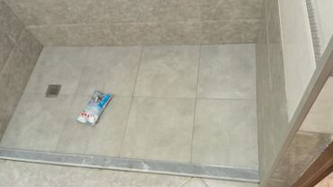 Duş poddonları: Duş kabinləri üçün qəliblər təklif olunur. Bu qəliblər müxtəlif — 8