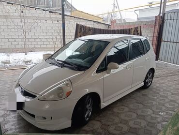 аренда с выкупом машина: Honda Fit: 2008 г., 1.5 л, Автомат, Бензин