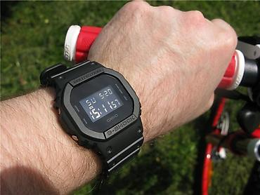чисы наручные: G-shock DW5600 оригинал, 1 год гарантии! Функции : секундомер — 2