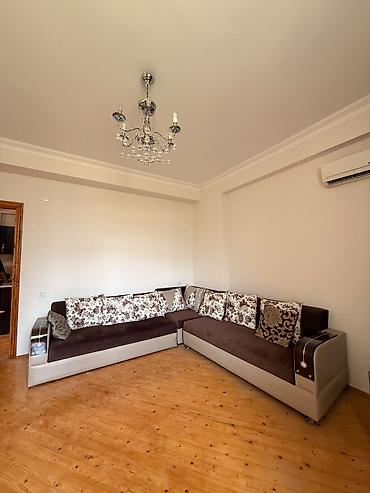 Digər mebel: F99Divan satılır 220₼. açılır bazası var.Ünvan neopal dairəsi. 0501 — 1