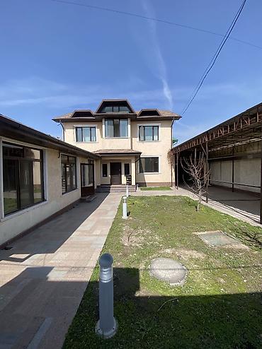 Долгосрочная аренда домов: 210 м², 6 комнат — 1