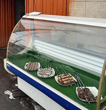Холодильная витрина для выкладки продуктов - Тип