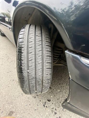 Mercedes-Benz: Mercedes-Benz E-Class: 1.8 l | 1998 il Sedan — 9