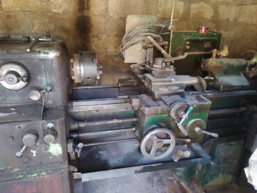 ультрафиолетовая лампа для дезинфекции: Patron (çənə açarı üstündə görünür), ön başlıqda qurulub - Qarşı dayaq