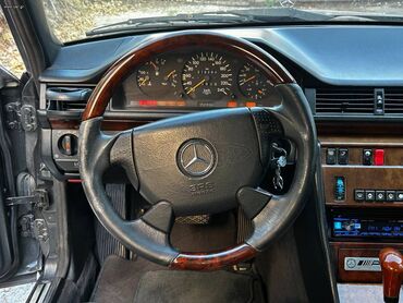 Mercedes-Benz: Mercedes-Benz E 200: 2 l. | 1994 έ. Λιμουζίνα — 6